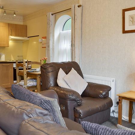 Eldin Hall Cottage 1 Cayton Esterno foto