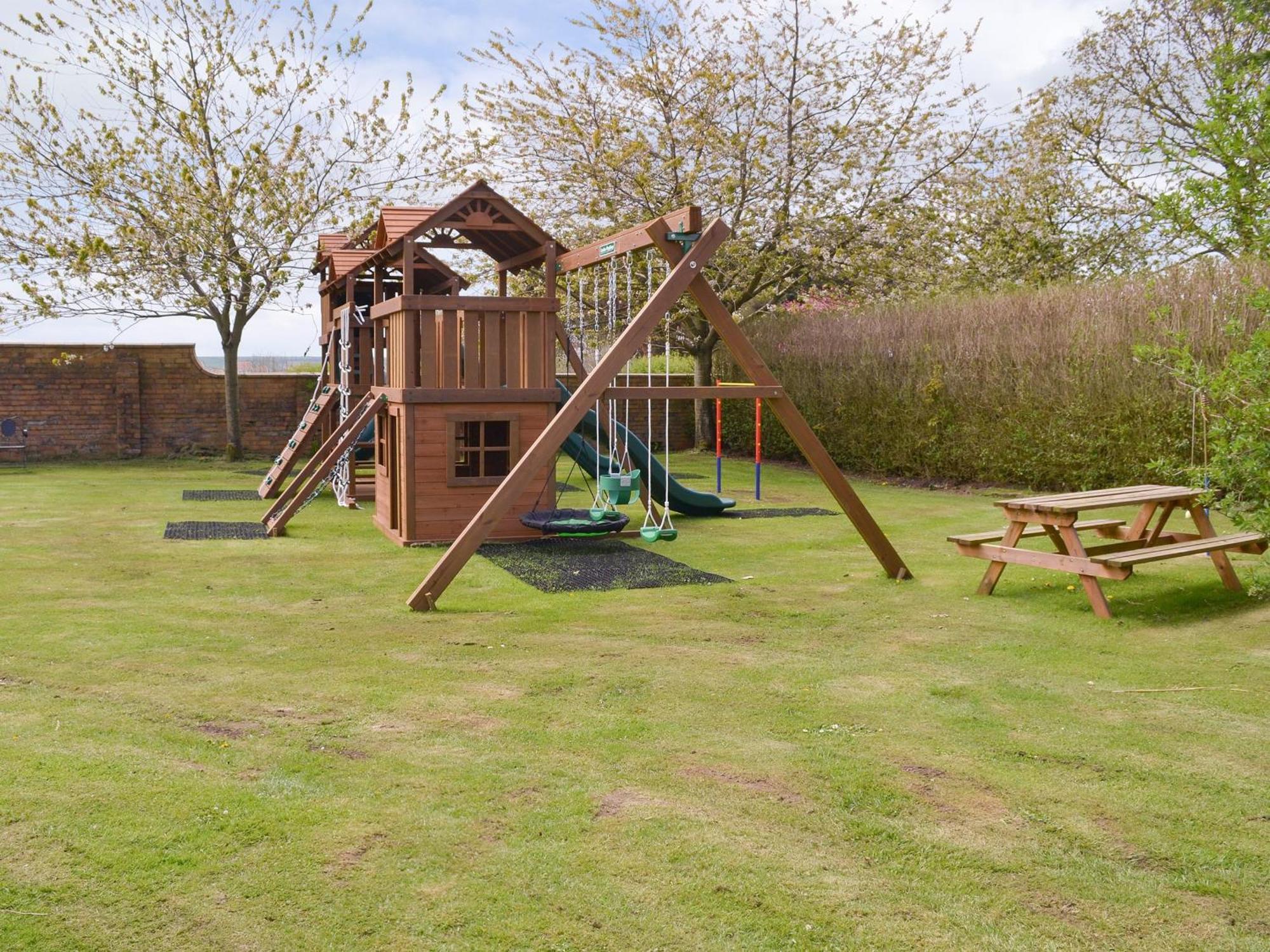 Eldin Hall Cottage 1 Cayton Esterno foto